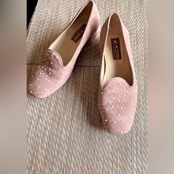 Shoes - Pink taupe suede italian shoes